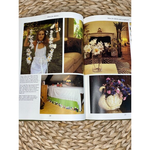 Curated Lot of 4 Vintage Flower/Nature Subject Stack of Books for Shelf/Table - Picture 14 of 15